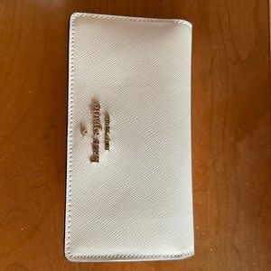 Kate Spade Large Dana slim bifold wallet
